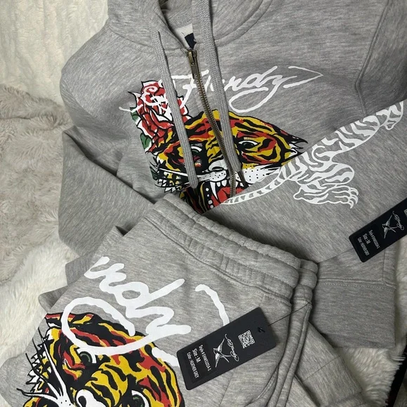 Ed Hardy Gray Sweatpants and Cropped Hoodie Set - Picture 4 of 4